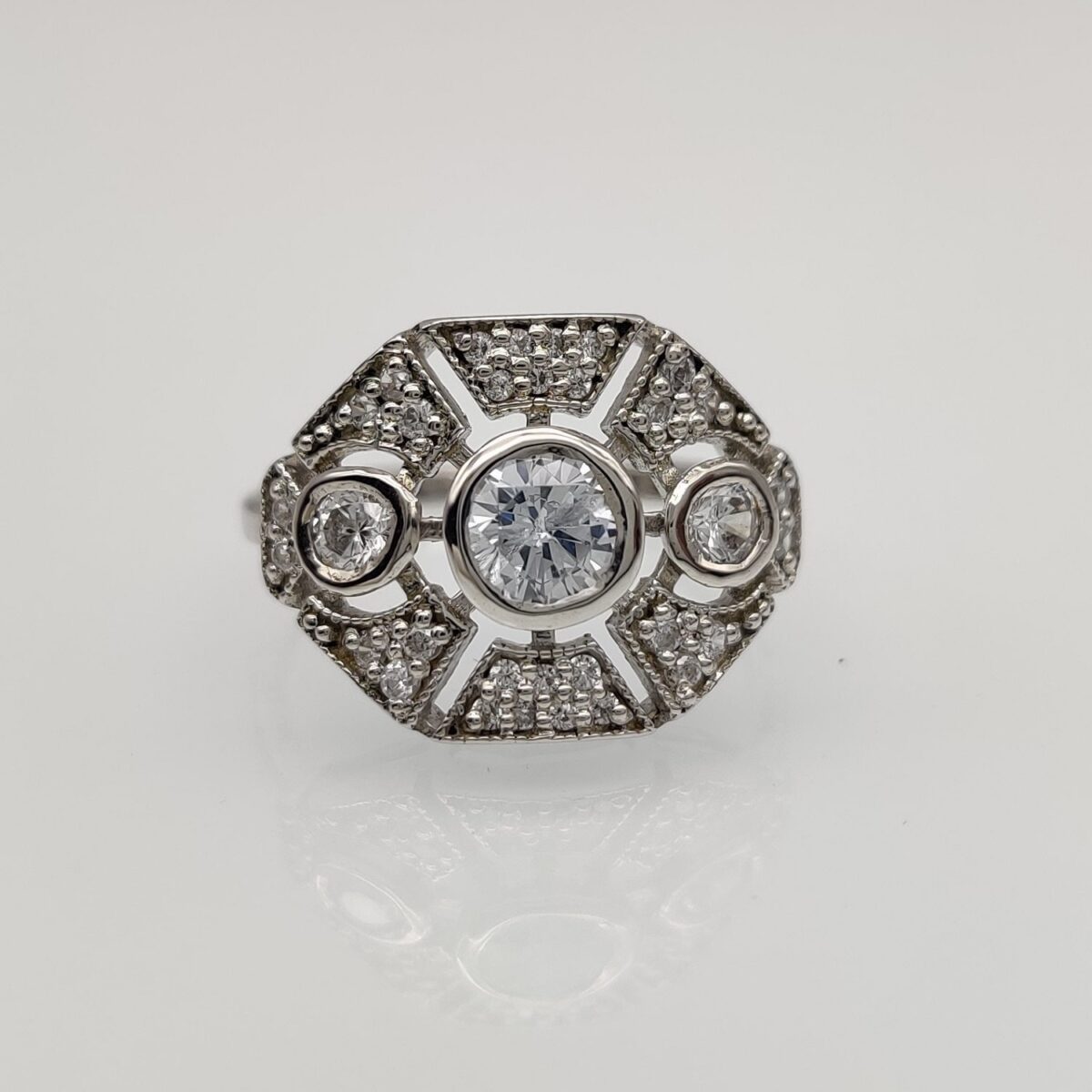 Art Deco Round cut diamond Ring