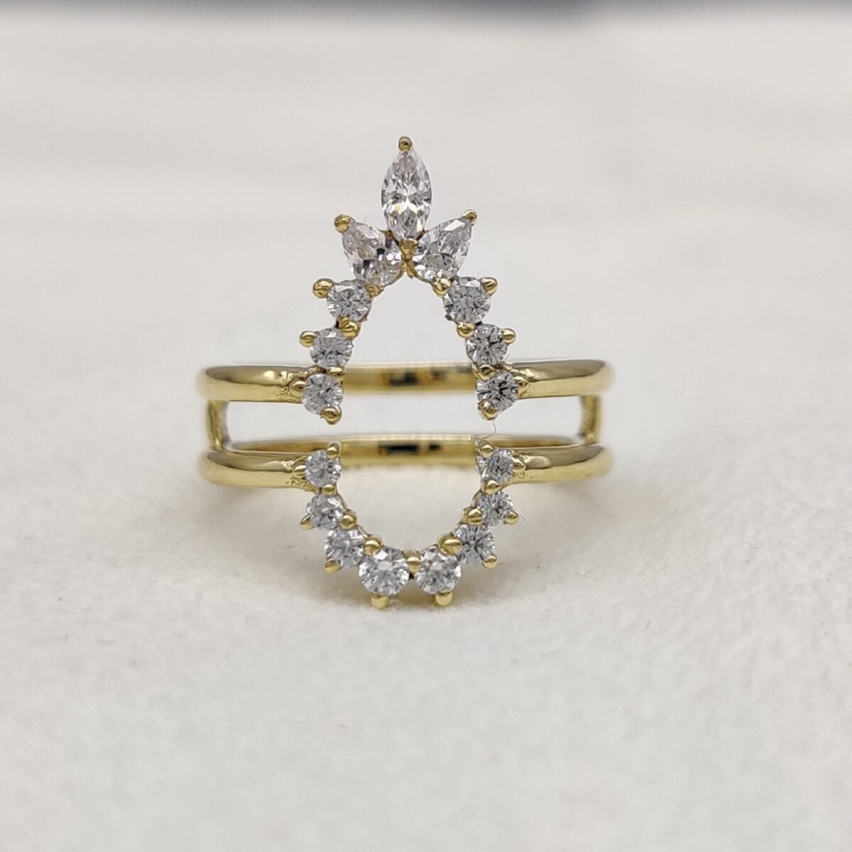 Pear shape diamond ring enhancer