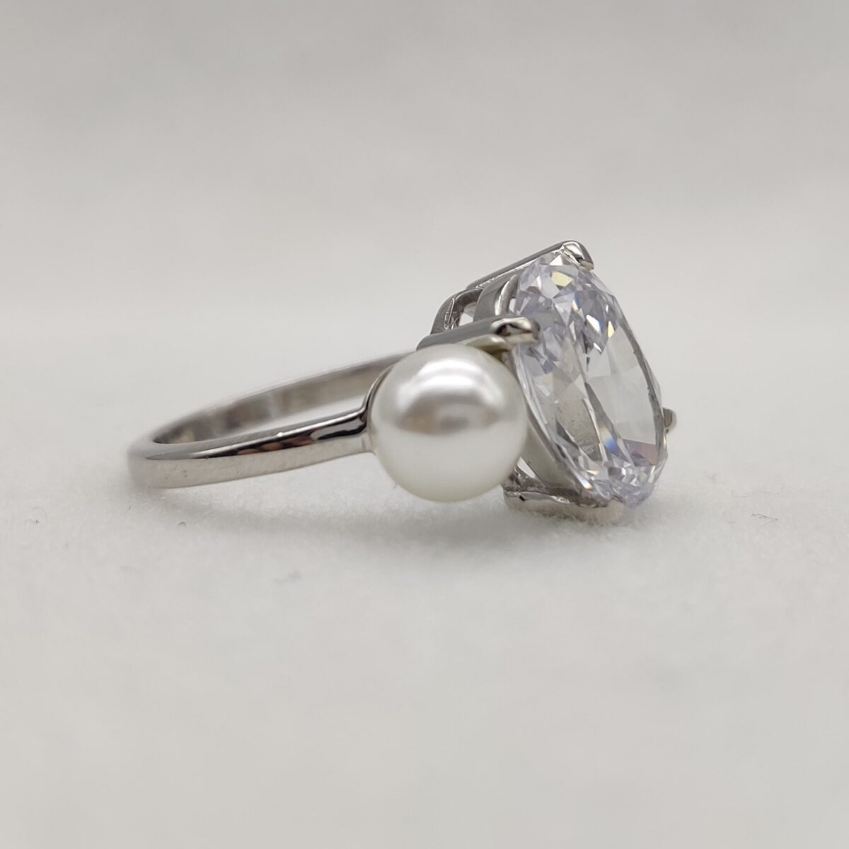 oval pearl ring