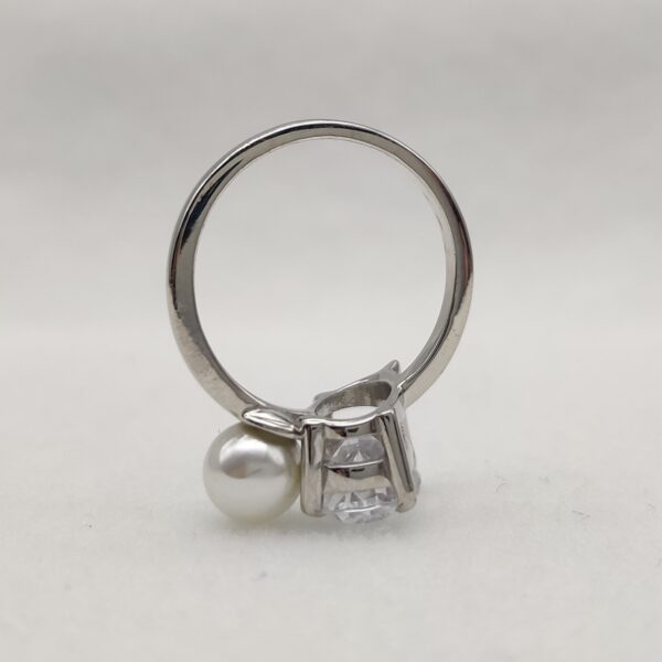 oval pearl ring